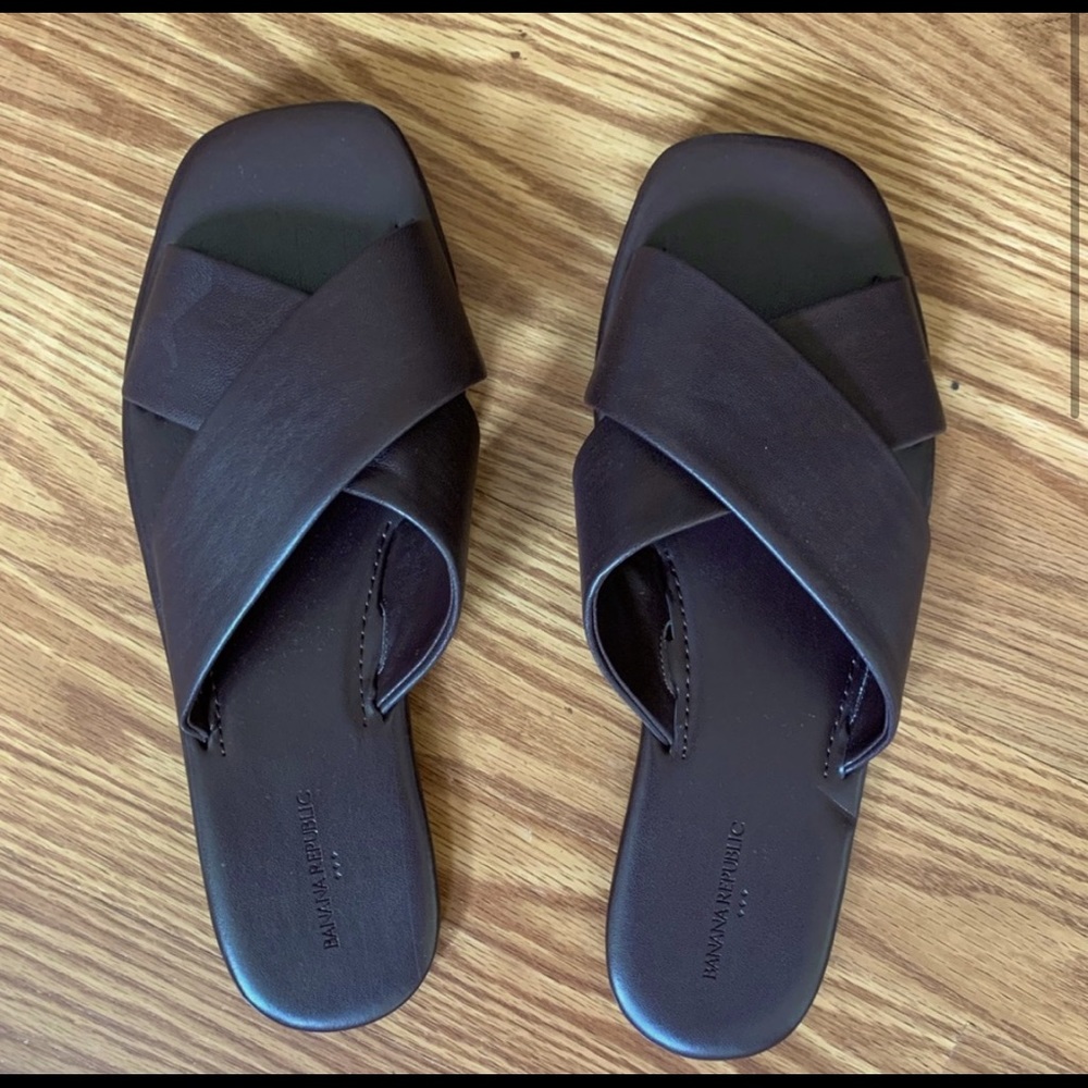 Banana Republic leather crossover sandals